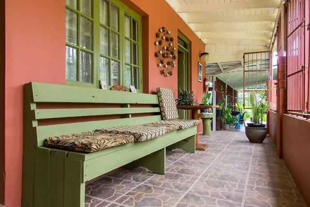 Guest house Sinopia Inn Port Antonio